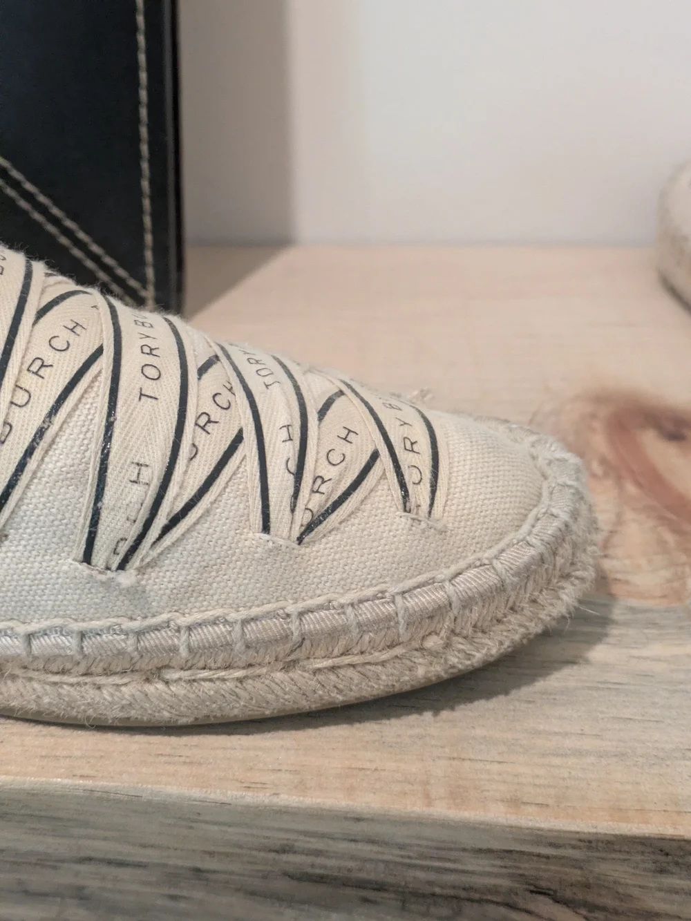 Tory Burch Tory Ribbon Espadrille Flats Beige Canvas Tie Front Size 9.5 Fits 9